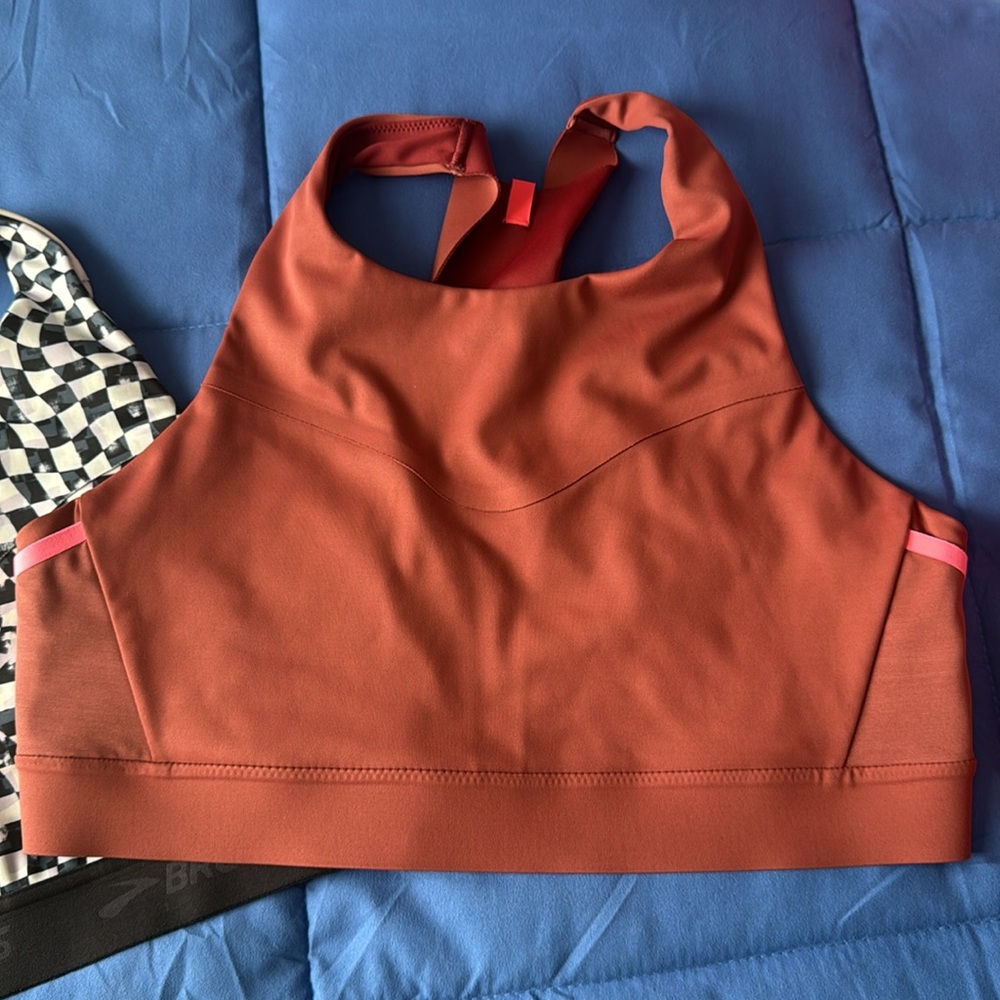 Lot of 6 Brooks Running 3 Pocket Sports Bra Sz 36DD/38DD! - Picture 6 of 13